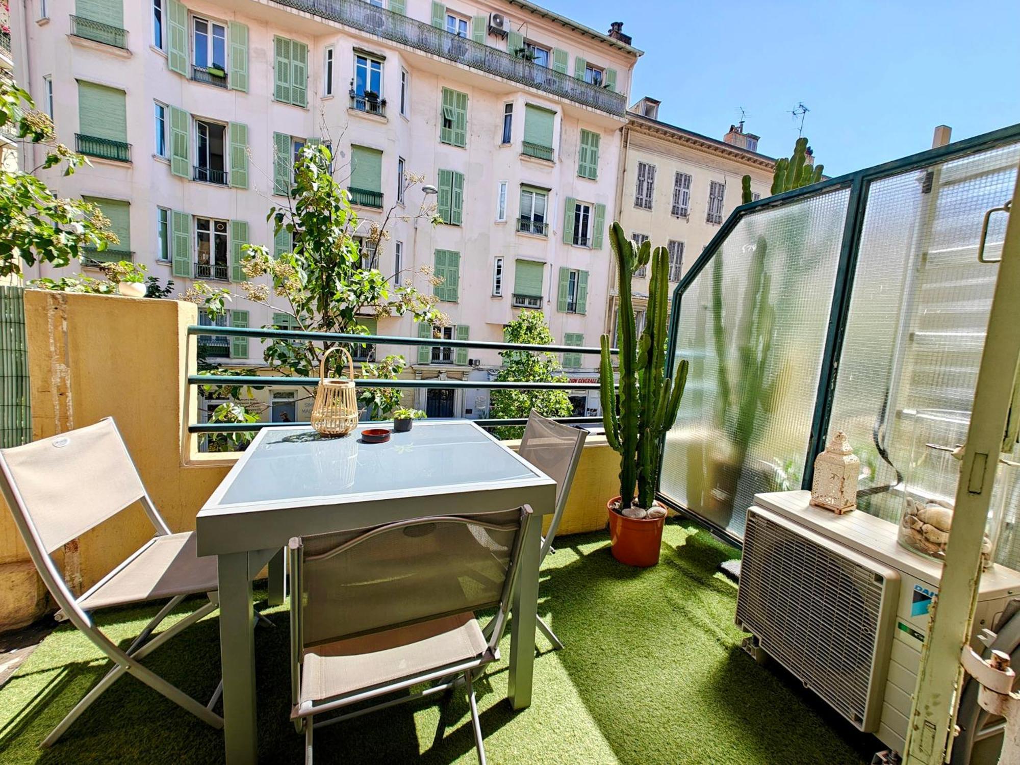 Appartamento Duplex Central Close Beaches And Shops And Balcony Nizza