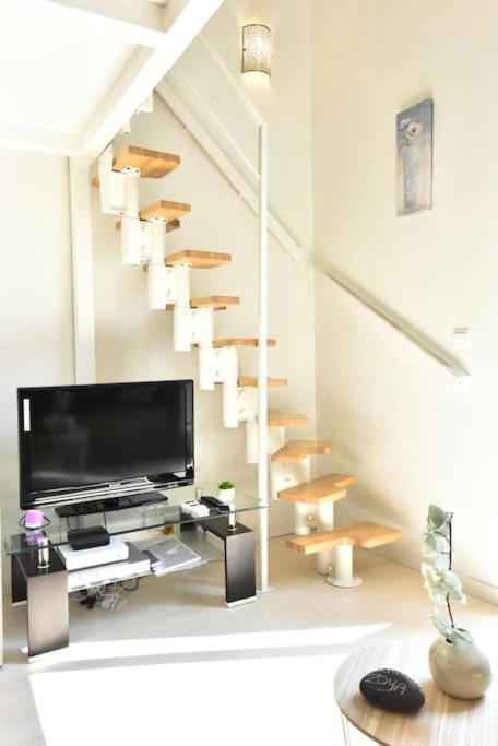 Duplex Central Close Beaches And Shops And Balcony *