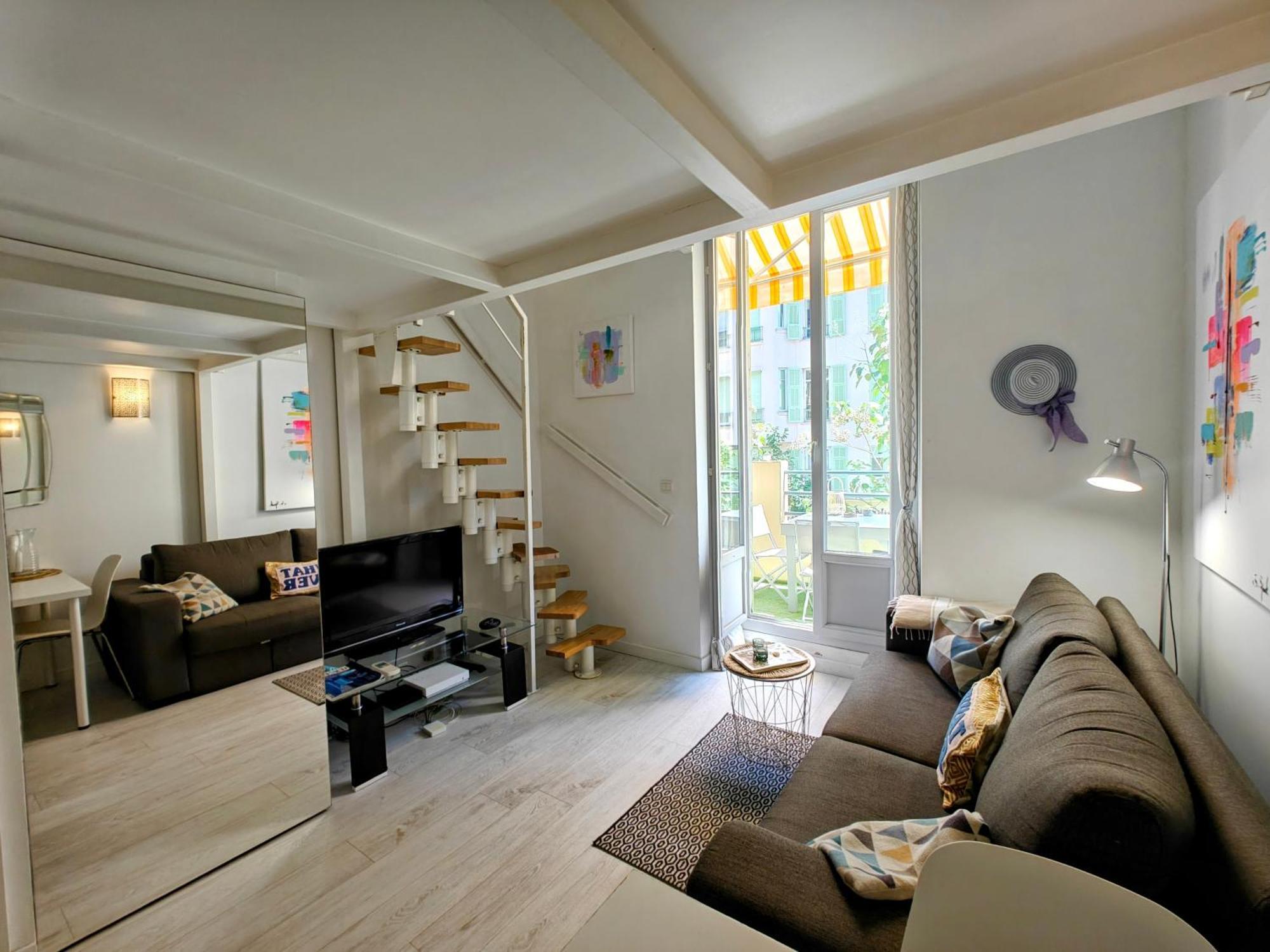 Duplex Central Close Beaches And Shops And Balcony Appartement *
